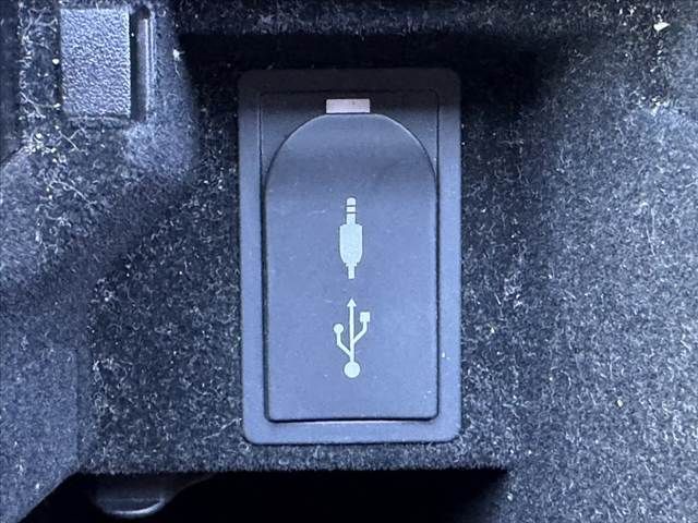 TOYOTA LEXUS IS300h 2013