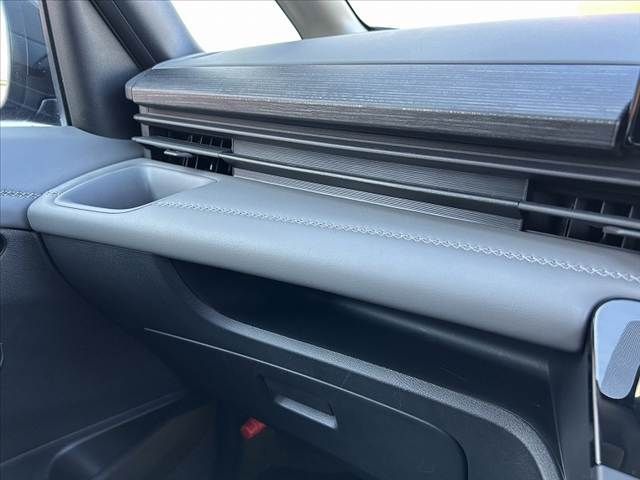 NISSAN SERENA  WG 2024