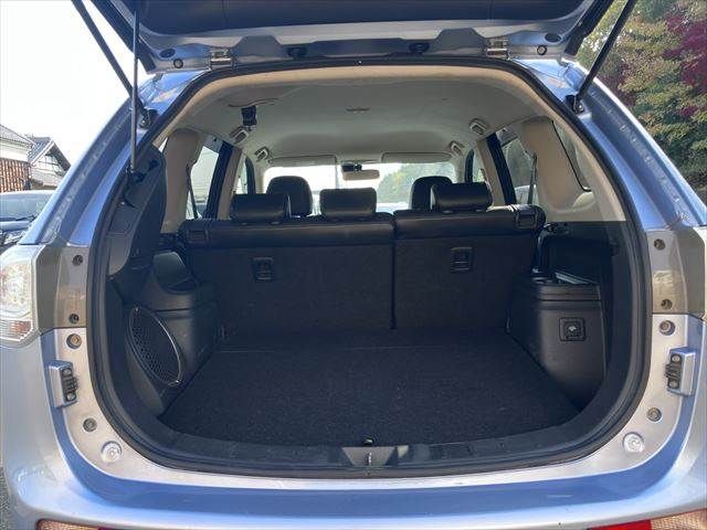 MITSUBISHI OUTLANDER PHEV 2013