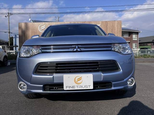 MITSUBISHI OUTLANDER PHEV 2013
