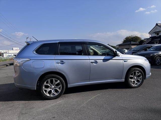 MITSUBISHI OUTLANDER PHEV 2013