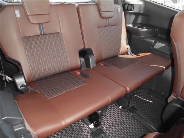 TOYOTA NOAH HYBRID 2024