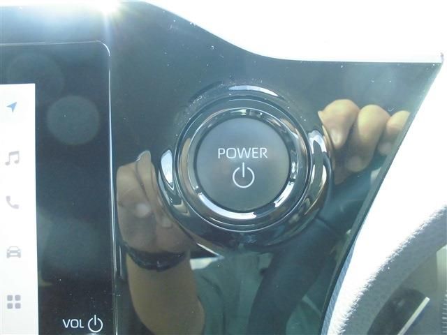 TOYOTA NOAH HYBRID 2024