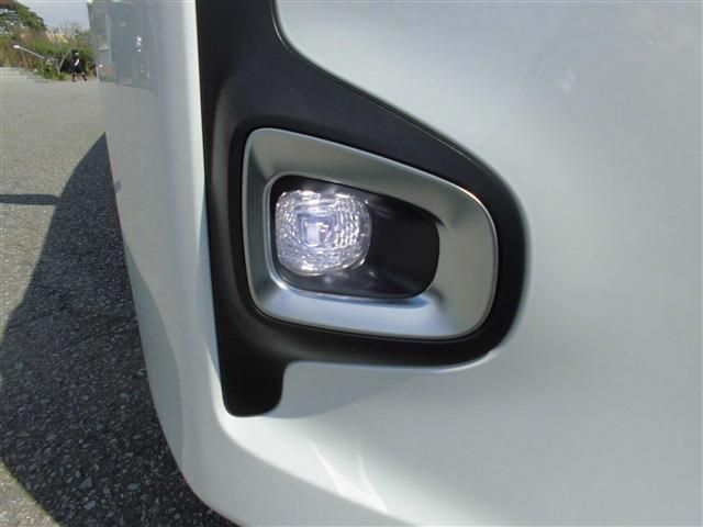 TOYOTA NOAH HYBRID 2024