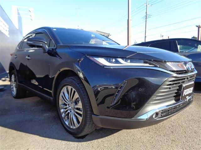 TOYOTA HARRIER HYBRID 2023