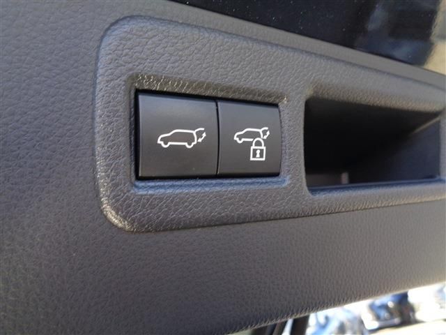 TOYOTA HARRIER HYBRID 2023