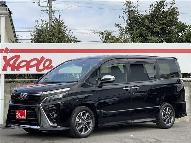 TOYOTA VOXY 2019