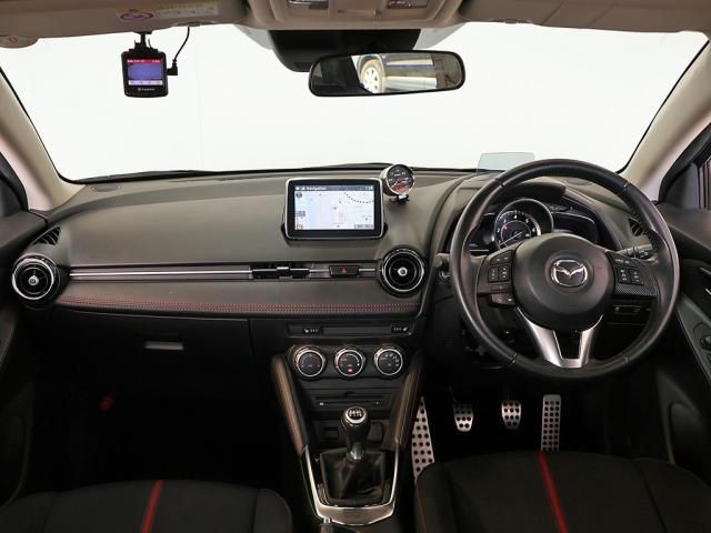 MAZDA DEMIO 2016