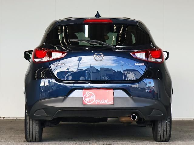 MAZDA DEMIO 2016