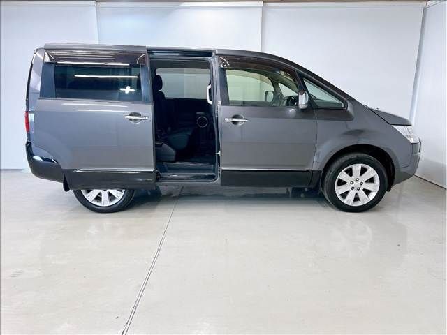MITSUBISHI DELICA D:5 4WD 2018