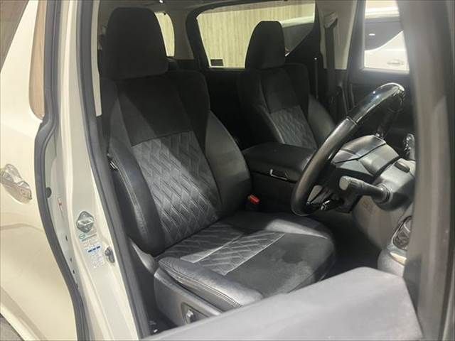 TOYOTA ALPHARD hybrid 4WD 2017