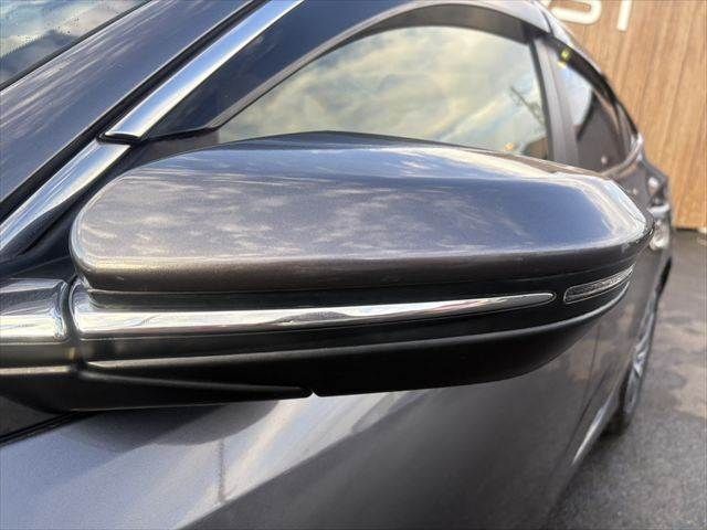 HONDA INSIGHT sedan 2019