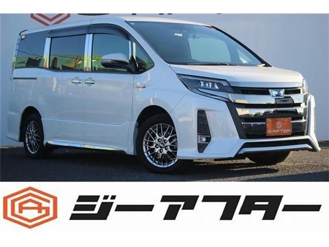 TOYOTA NOAH HYBRID 2018