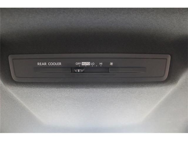 TOYOTA VOXY HYBRID 2023