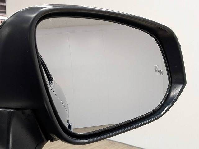 TOYOTA HARRIER HYBRID 2023