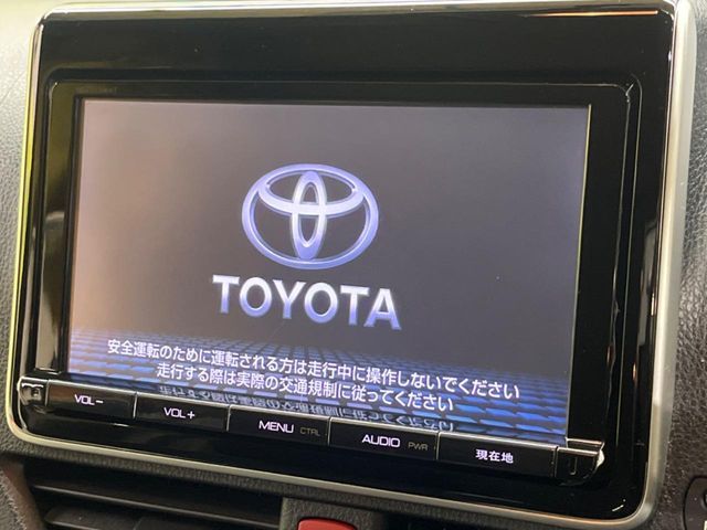 TOYOTA VOXY 2015