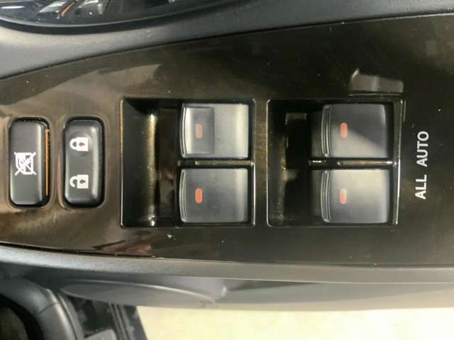 TOYOTA VANGUARD 2WD 2013