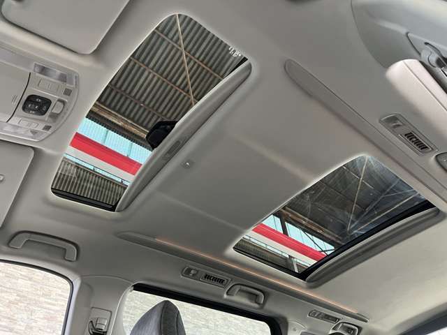 TOYOTA ALPHARD hybrid 4WD 2014