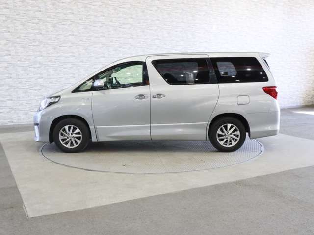 TOYOTA ALPHARD hybrid 4WD 2014