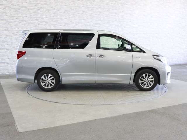 TOYOTA ALPHARD hybrid 4WD 2014