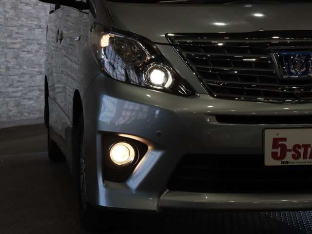 TOYOTA ALPHARD hybrid 4WD 2014