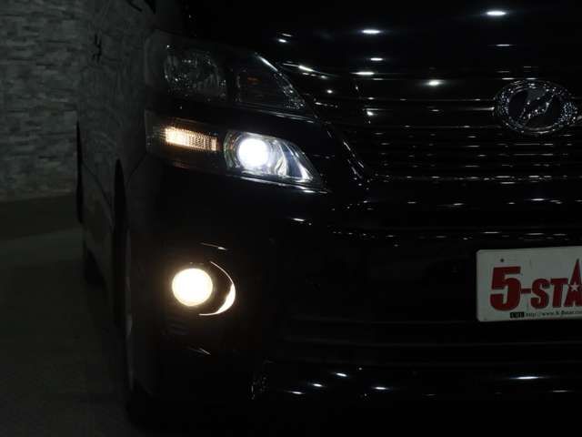 TOYOTA VELLFIRE 2012