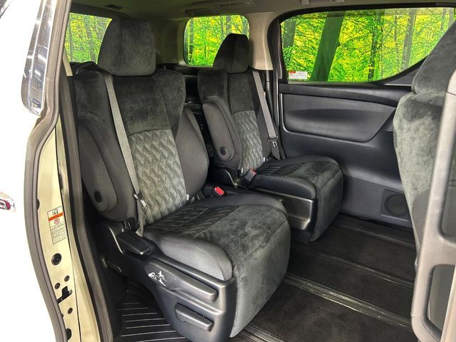 TOYOTA VELLFIRE 2019