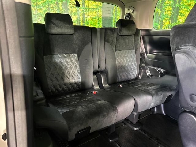 TOYOTA VELLFIRE 2019