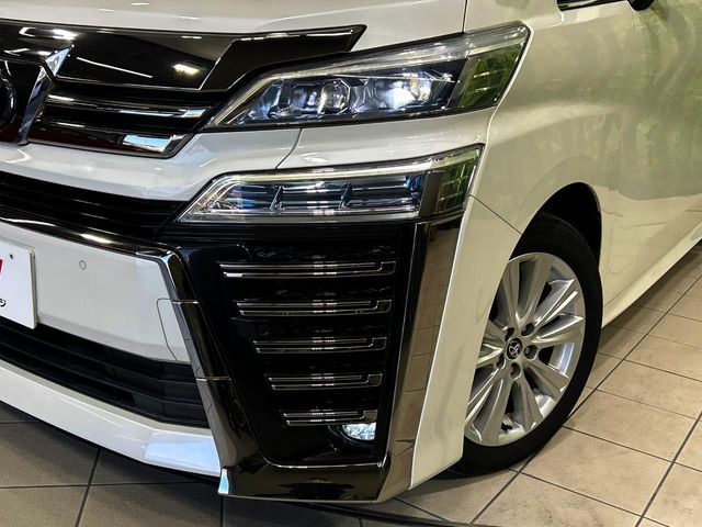TOYOTA VELLFIRE 2019