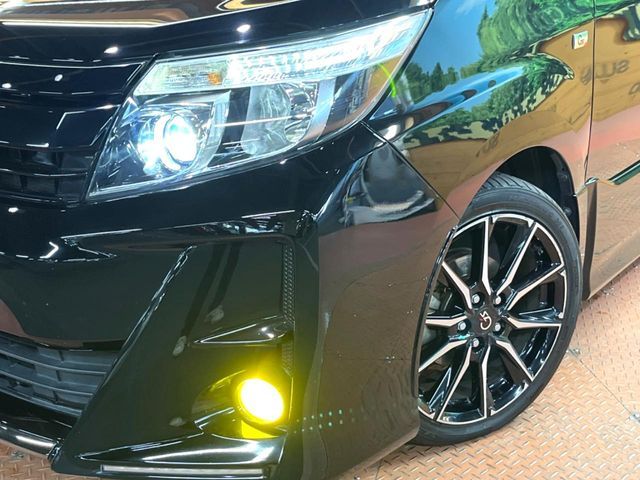 TOYOTA NOAH 2017