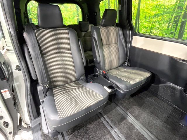 TOYOTA NOAH HYBRID 2021