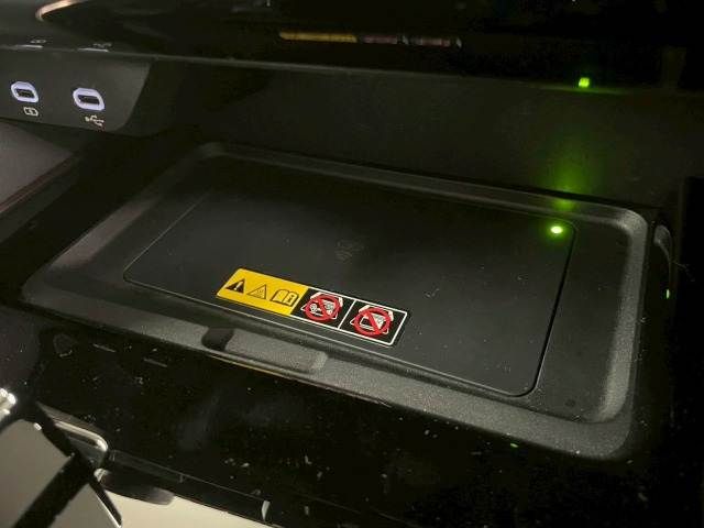 TOYOTA VELLFIRE  HYBRID 2023