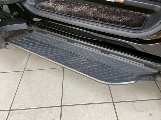 TOYOTA VELLFIRE  HYBRID 2023