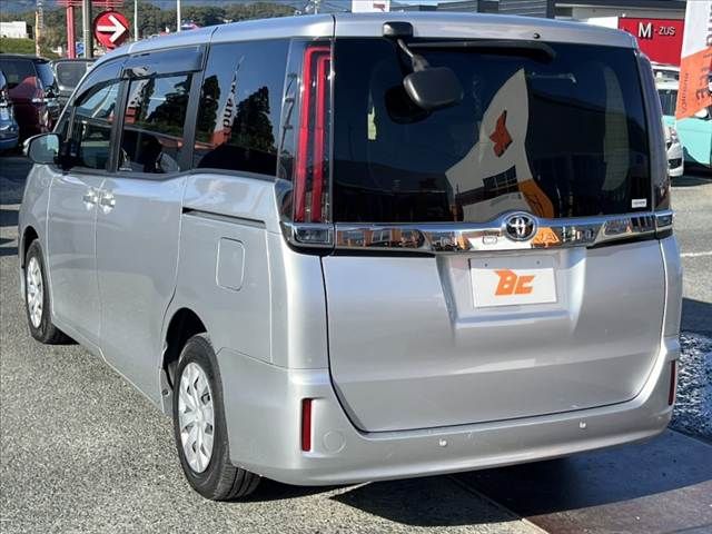 TOYOTA NOAH 2020