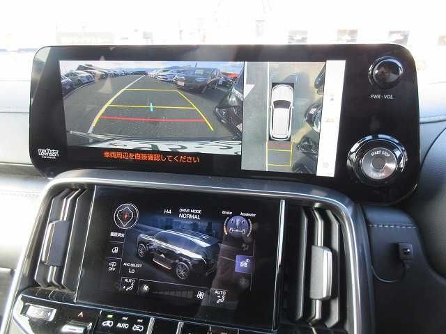 TOYOTA LEXUS LX600 2023