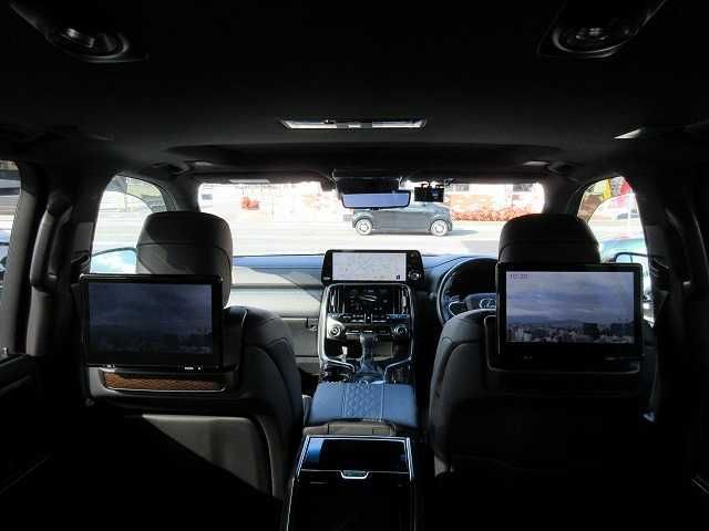 TOYOTA LEXUS LX600 2023