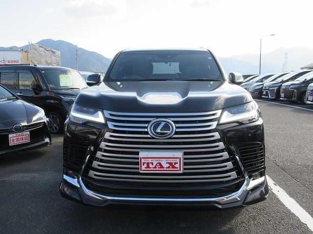 TOYOTA LEXUS LX600 2023
