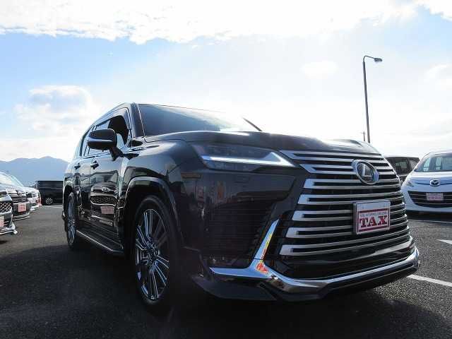 TOYOTA LEXUS LX600 2023