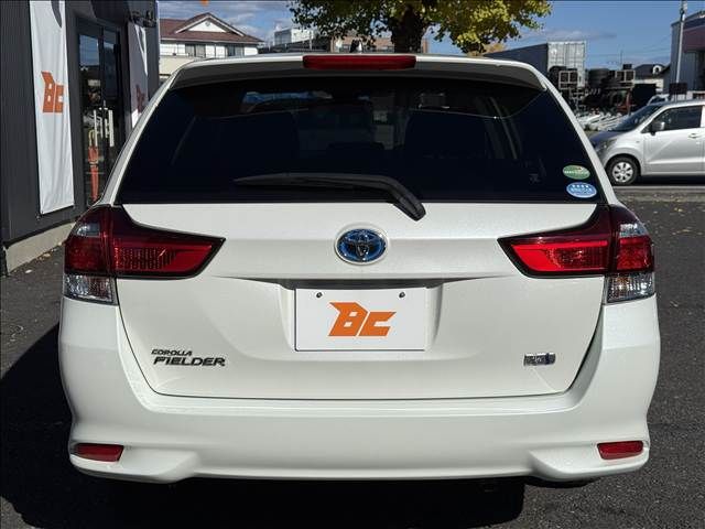 TOYOTA COROLLA FIELDER 2015