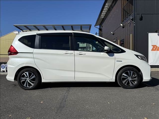 HONDA FREED plus HYBRID 2016