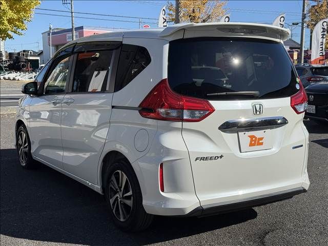 HONDA FREED plus HYBRID 2016