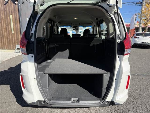 HONDA FREED plus HYBRID 2016