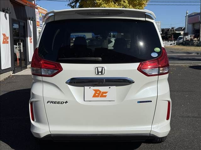 HONDA FREED plus HYBRID 2016
