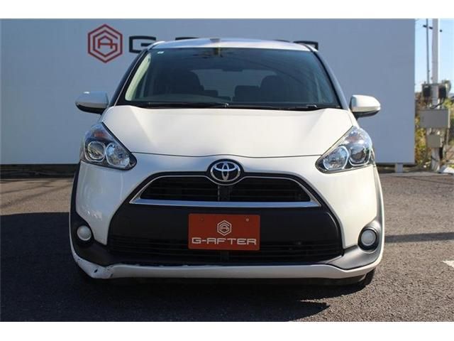 TOYOTA SIENTA 2017