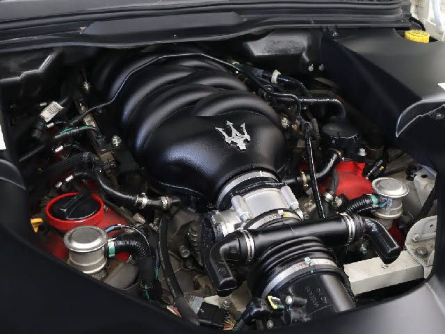 MASERATI MASERATI GRANTURISMO 2015