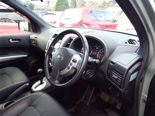 NISSAN X-TRAIL 4WD 2012