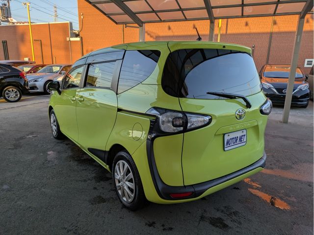 TOYOTA SIENTA 2016