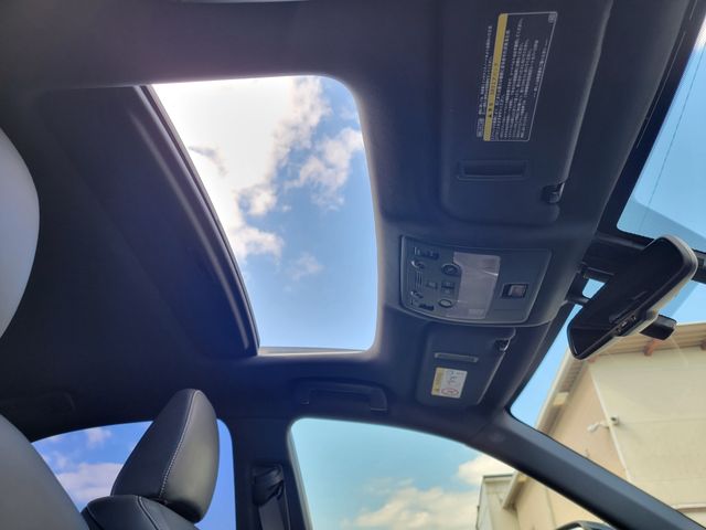 TOYOTA LEXUS IS300h 2014