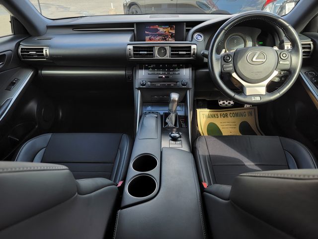 TOYOTA LEXUS IS300h 2014