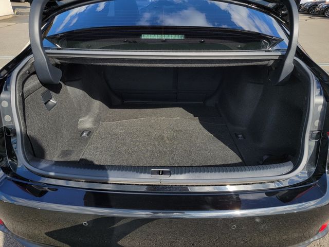 TOYOTA LEXUS IS300h 2014